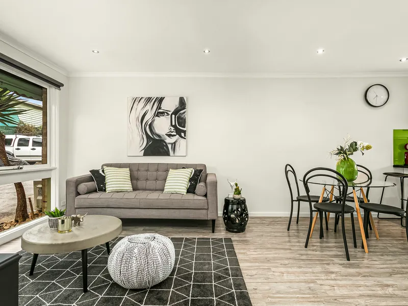 Spacious, Light-Filled Contemporary Style