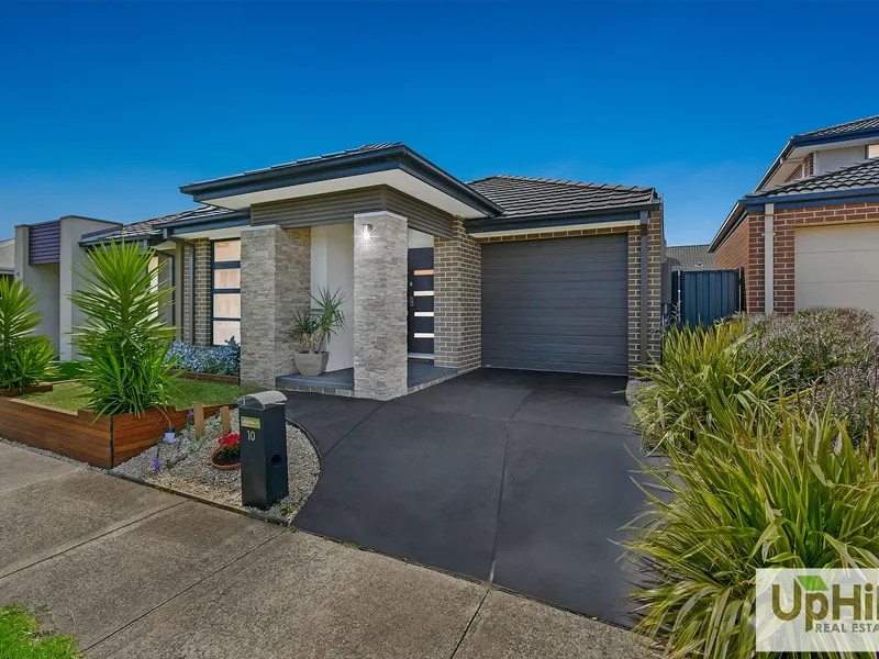 Family home in Berwick Waters!!!!!!