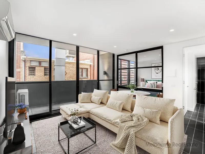 Dynamic Apartment Living In Lifestyle Hot Spot!
