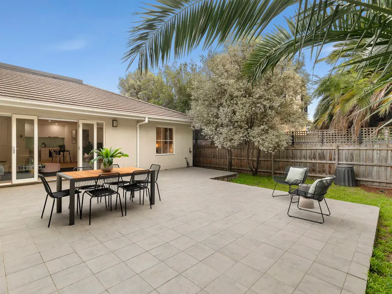 Rare Villa Style Ground Floor With 130sqm Courtyard