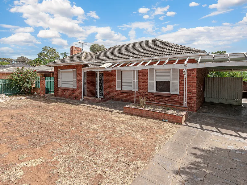 **** CONTRACTED AT AUCTION ****