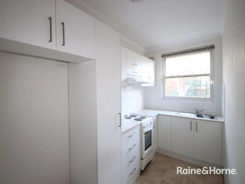 RENOVATED TWO BEDROOM APARTMENT 