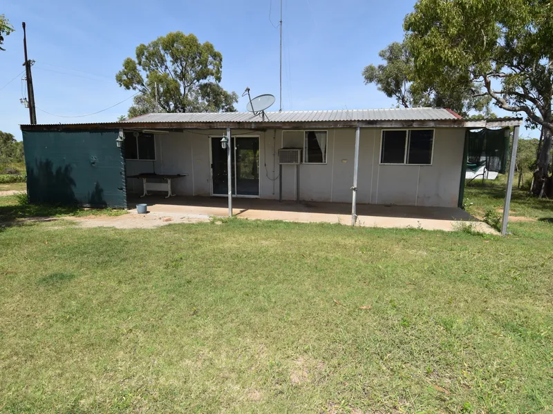 52.95 Acres - Shed Accommodation - Stables -  Round Yard