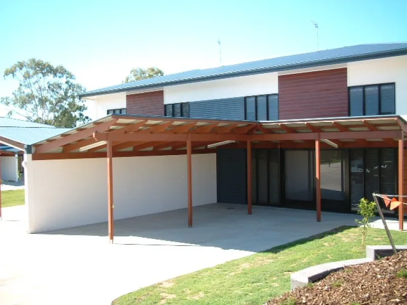 SELF CONTAINED, EXCLUDING LINEN - MAGNIFICENT 2 STORY, 3 BEDROOM TOWNHOUSE IN A GATED COMPLEX.