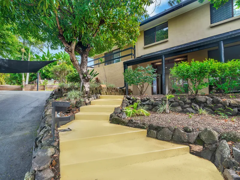 RUSTIC & UNIQUE - TOP LOCATION - RESTORATION WILL DEFINITELY REWARD