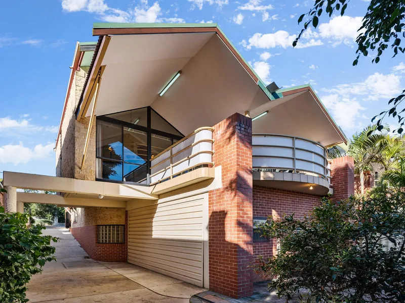 ARCHITECT DESIGNED MULTI LEVEL HOME - OFF STREET PARKING FOR 6 CARS