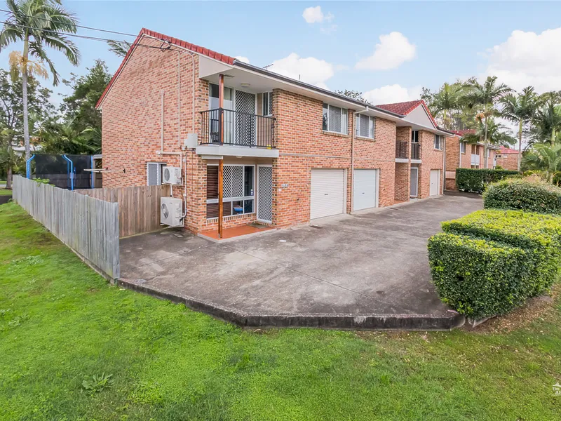 TIDY TOWNHOUSE IN THE HEART OF MORNINGSIDE