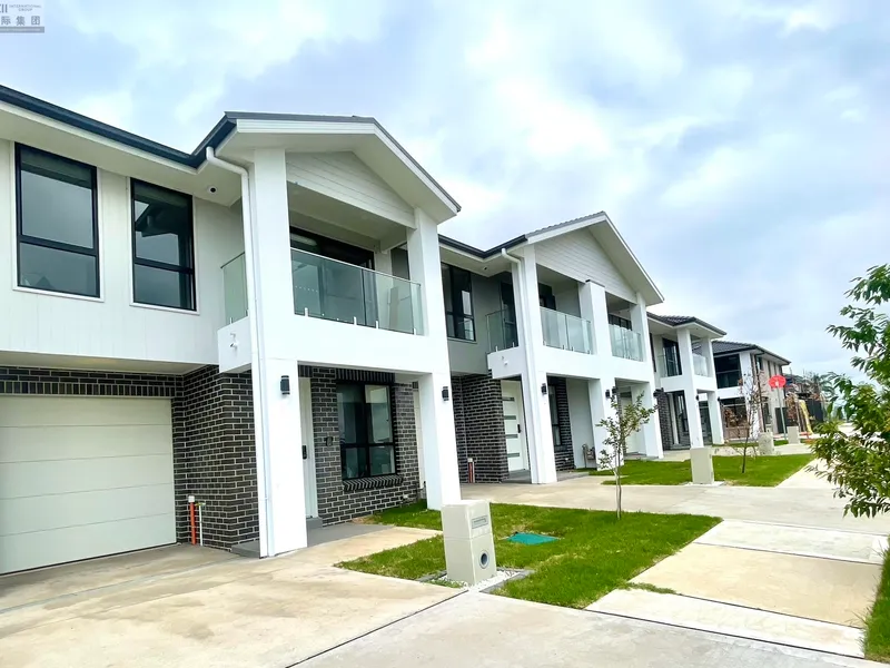 Modern Brand New Townhouse - Full TURN-KEY HOME