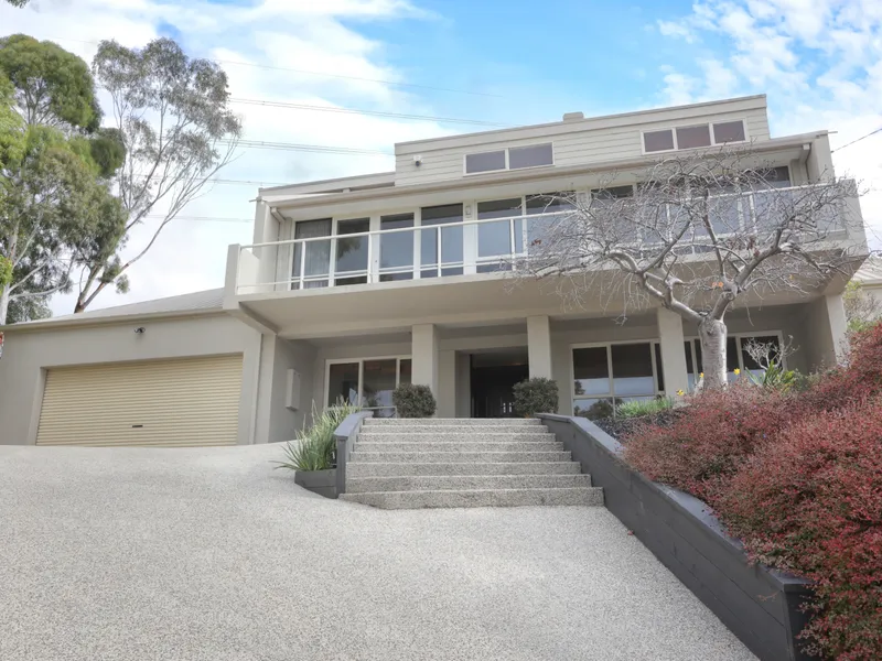 3 Bedrooms Plus Study – Family Living