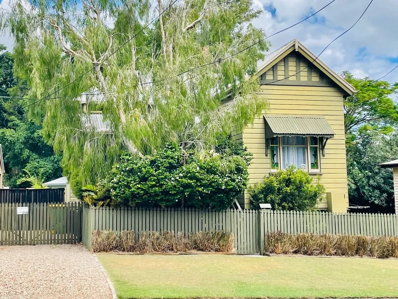 Summer entertaining sorted - walking distance to it all