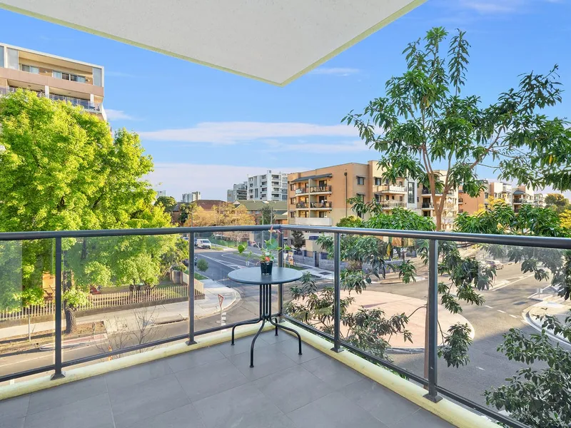 Large 1 bedroom unit - available now