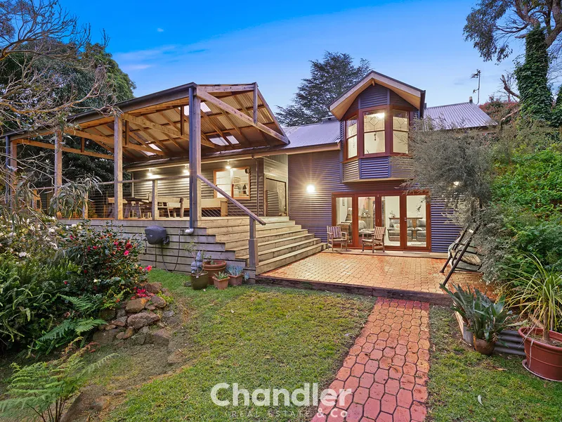 Exceptional Indoor-Outdoor Living on Level Block