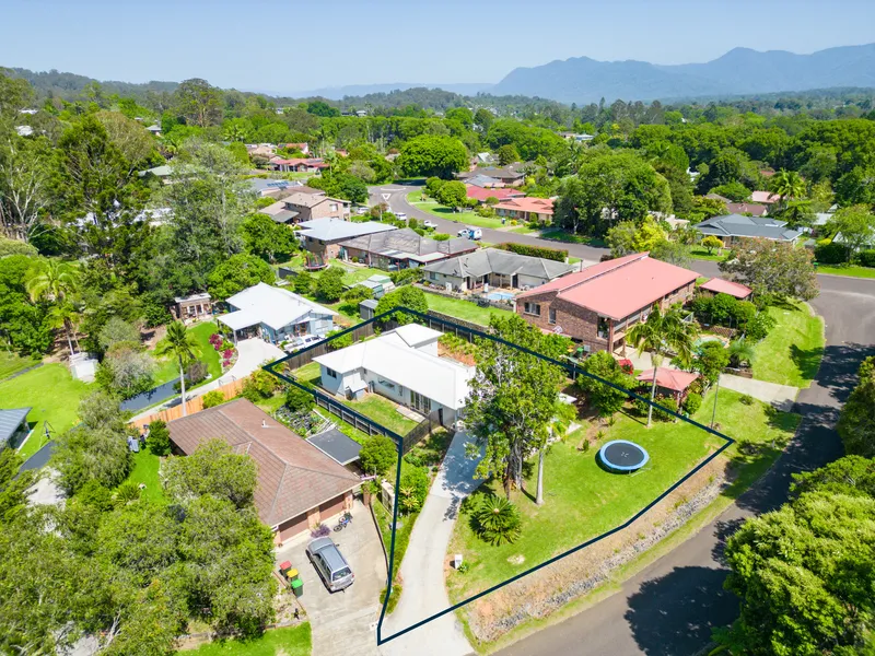 Well-Built 5 Bed, 2 Bath Family Home in Bellingen