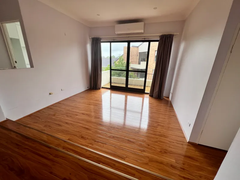 Split-level Design Apartment 2 Bedroom For Lease