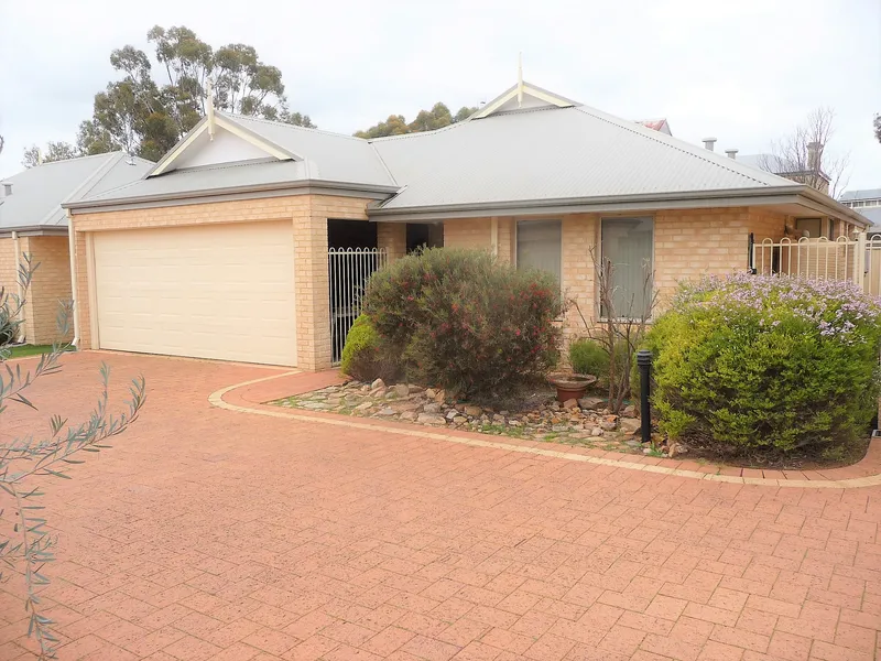 Prime Location in picturesque York,