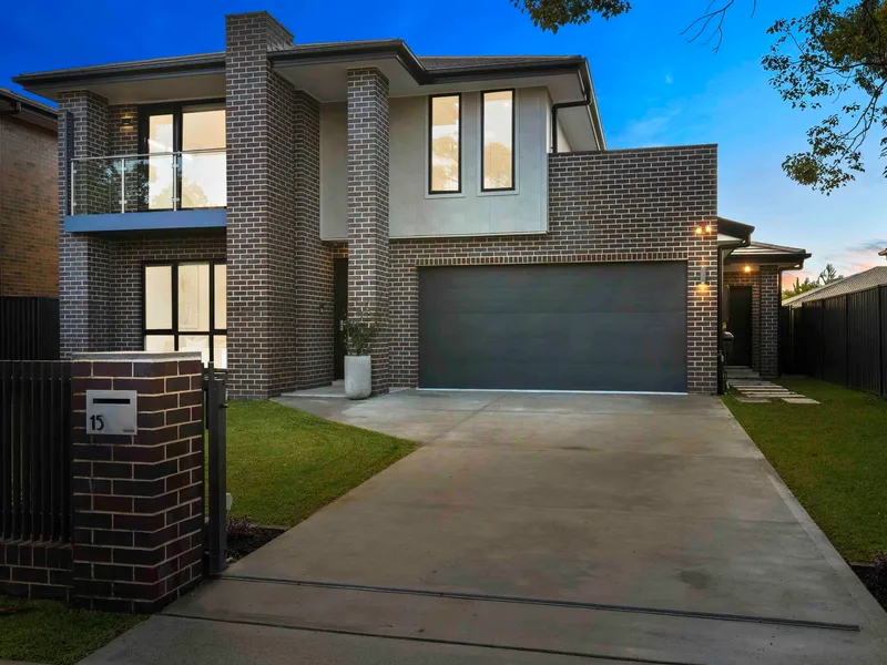 Grand Residence With Attached Granny Flat