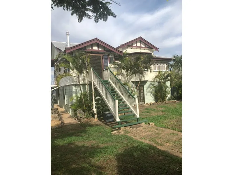 Country Style Living with the most spectacular views of the Lockyer Valley!