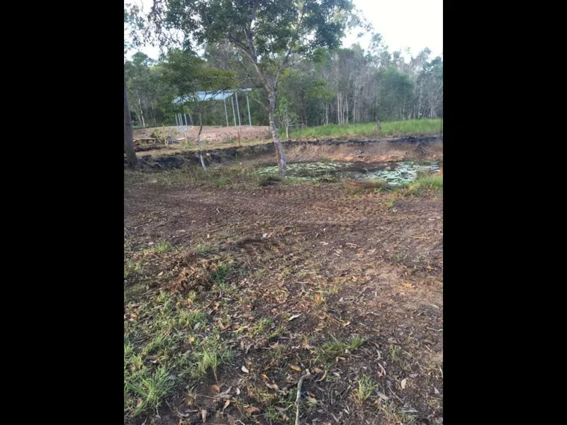 Hervey Bay Renovator 7 Bedroom On 2 1/2 acres