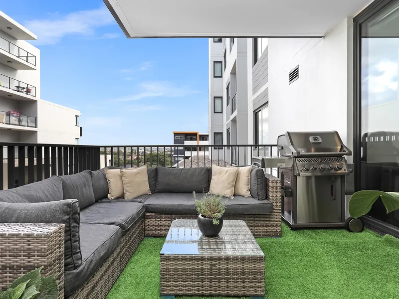 2 bedroom apartment with 2 car spaces