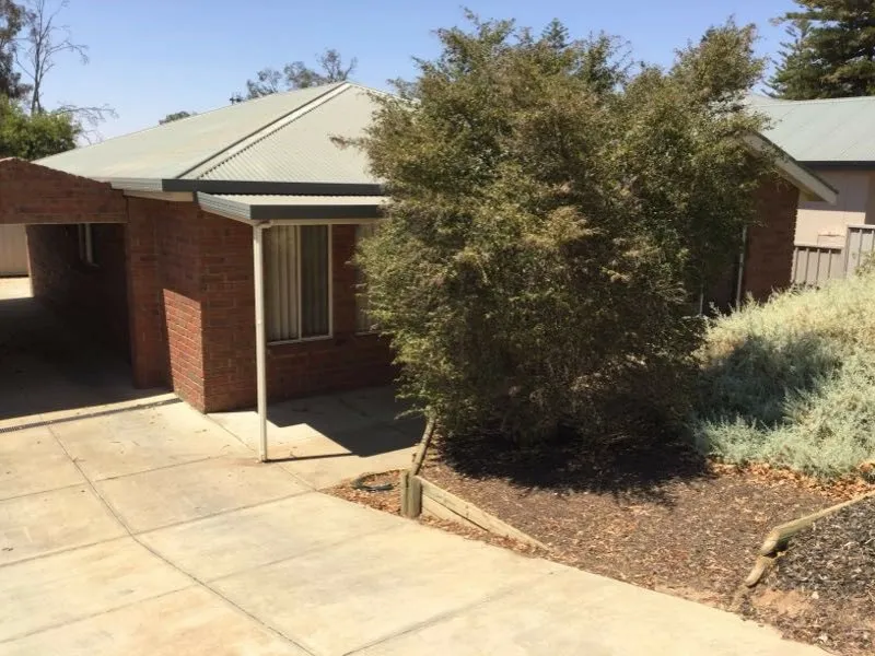 Neat and tidy villa in great location - not suitable for pets