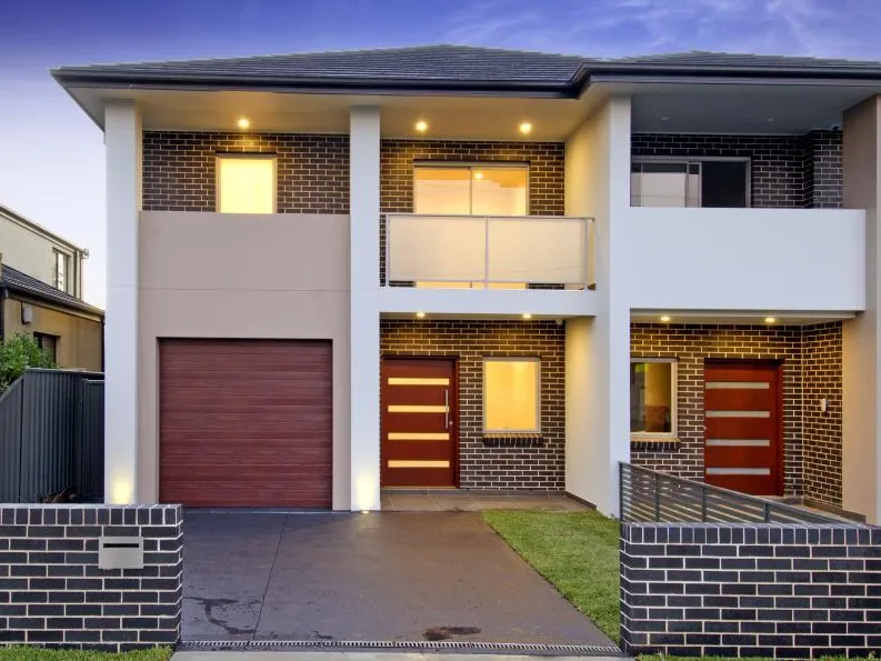 Large and Modern 4 Bedroom Home in Popular Family Location!