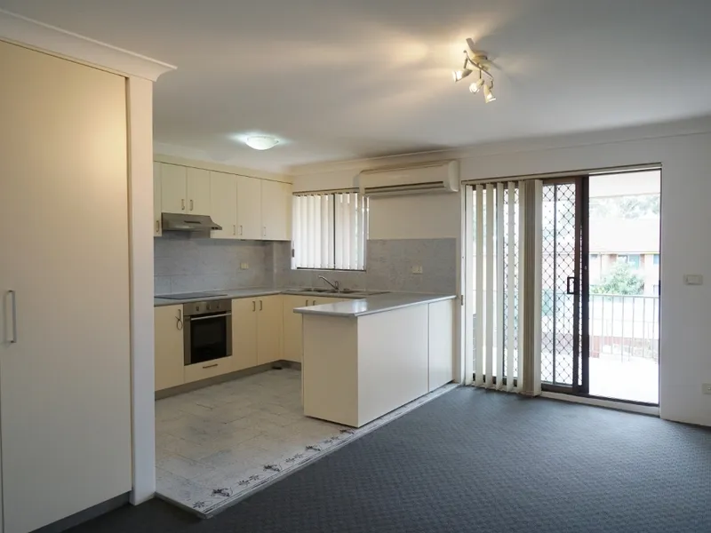 Recently renovated!! spacious, air conditioning, opposite Woolworths & walk to train & all amenities Air conditioning