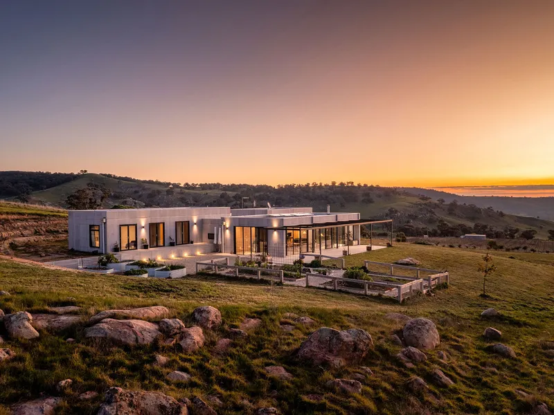 Wicket Hill Farm - A contemporary architectural statement with spectacular rural views.