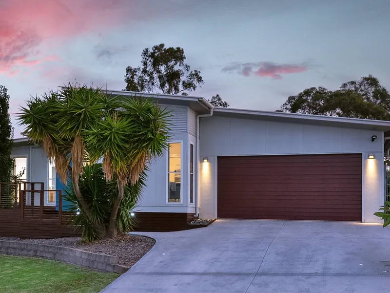 Luxurious Contemporary Beauty with Amazing Views