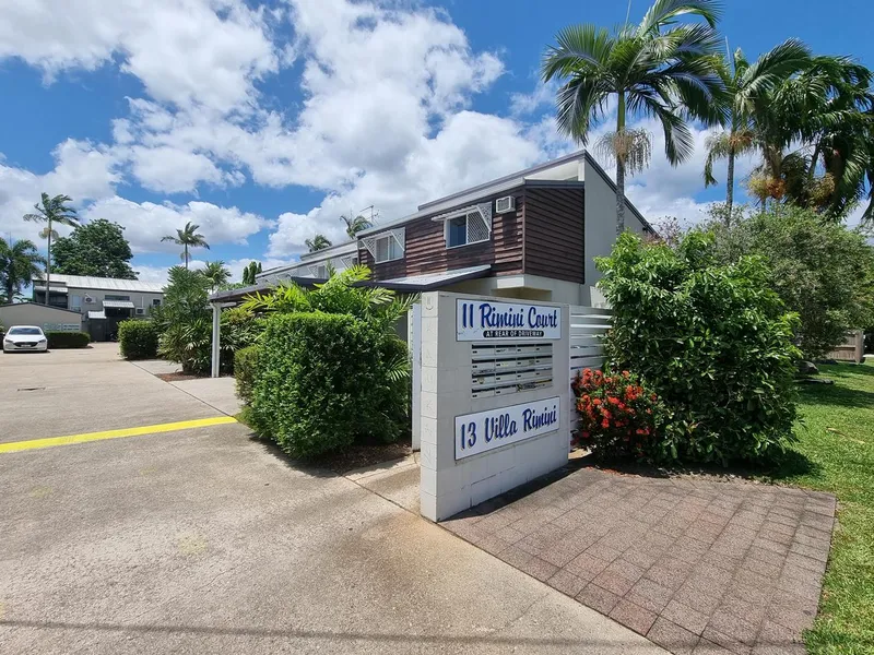 This two bedroom, one bathroom townhouse is a must see and comes with Solar