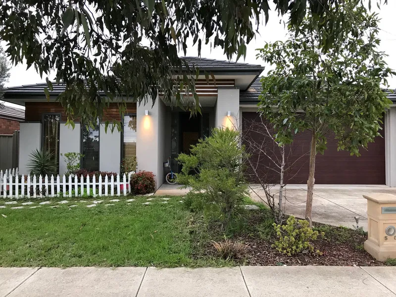 Splendid 4Br Home in Arndel, Truganina!