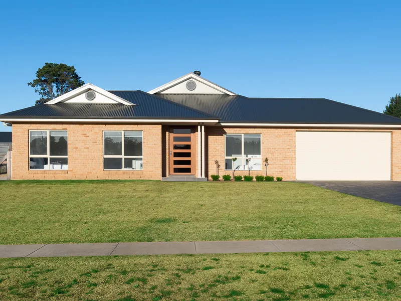 Family Haven Offering an Enviable Lifestyle & Superb Livability