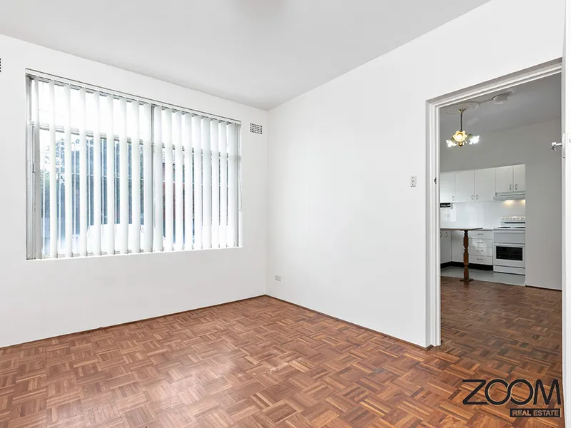 CONVENIENTLY LOCATED ONE BEDROOM IN CROYDON WITH CAR SPACE!