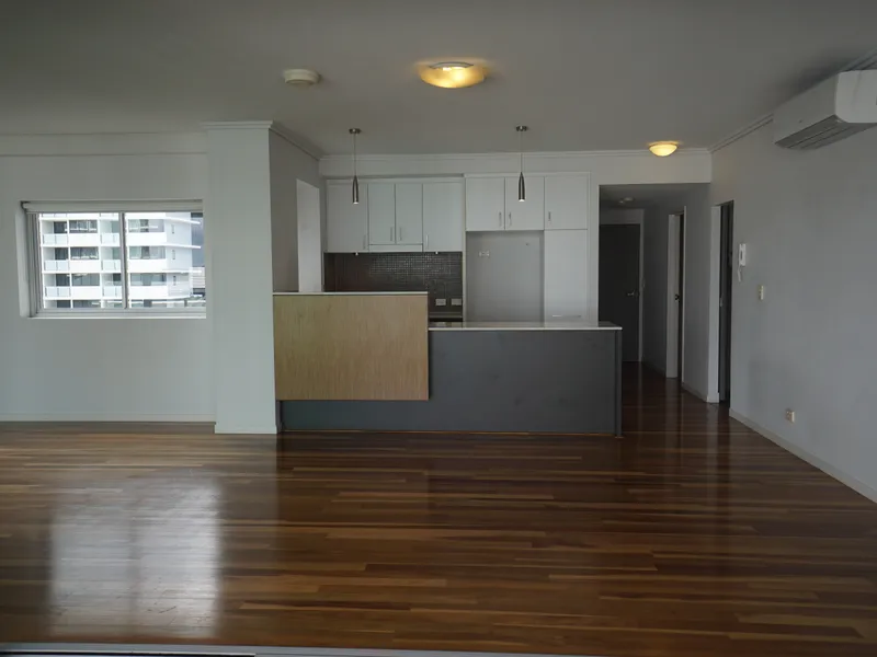 Large 2 bedroom unfurnished apartment + Storage in Portside