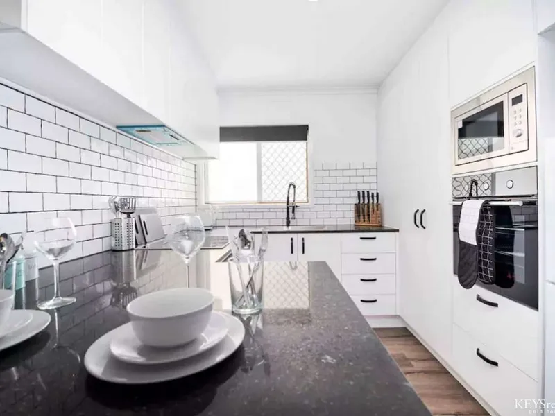 Modern 2 bedroom Beach Pad