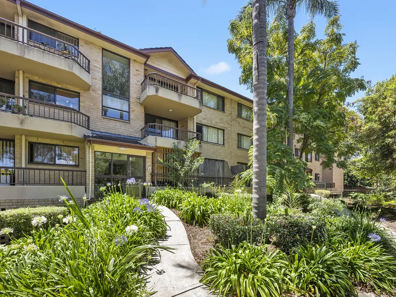 SPACIOUS FULL BRICK UNIT