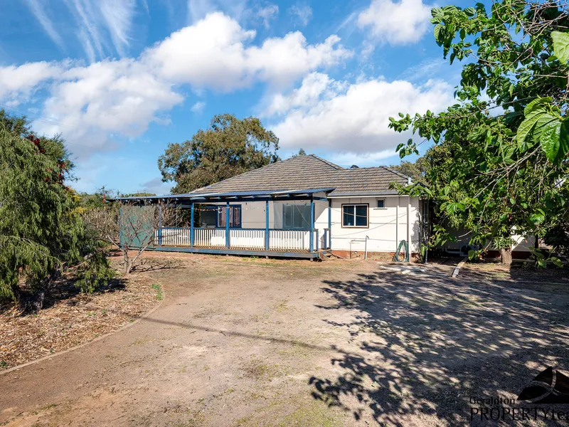 Family Home in Super Convenient Location!