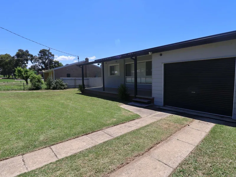 LOVELY MODERN HOME - GREAT ALL ROUNDER