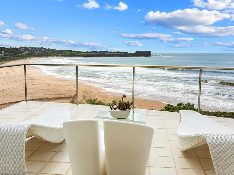 Absolute Beachfront With Private Beach Access