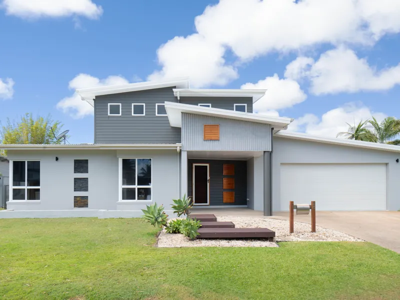 LUXURIOUS BEACHSIDE LIVING AWAITS!