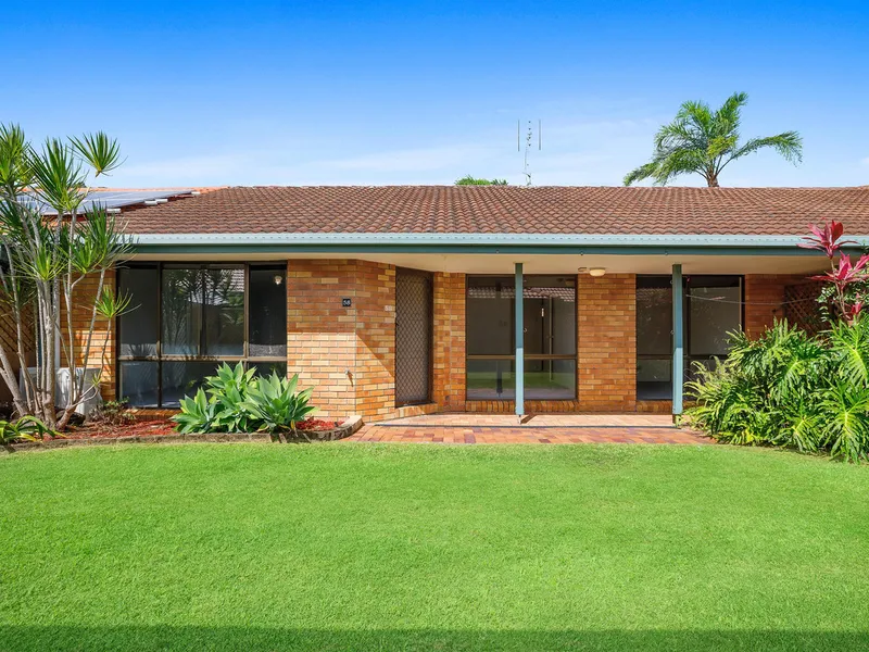 VACANT VILLA - VIBRANT LOCATION