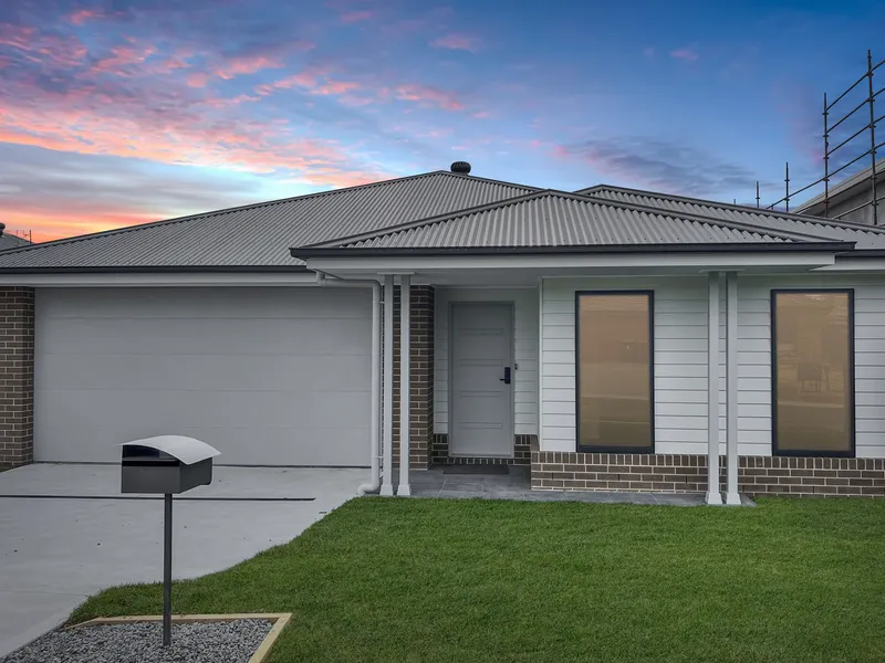 Brand New - Prestige Radcliffe Estate