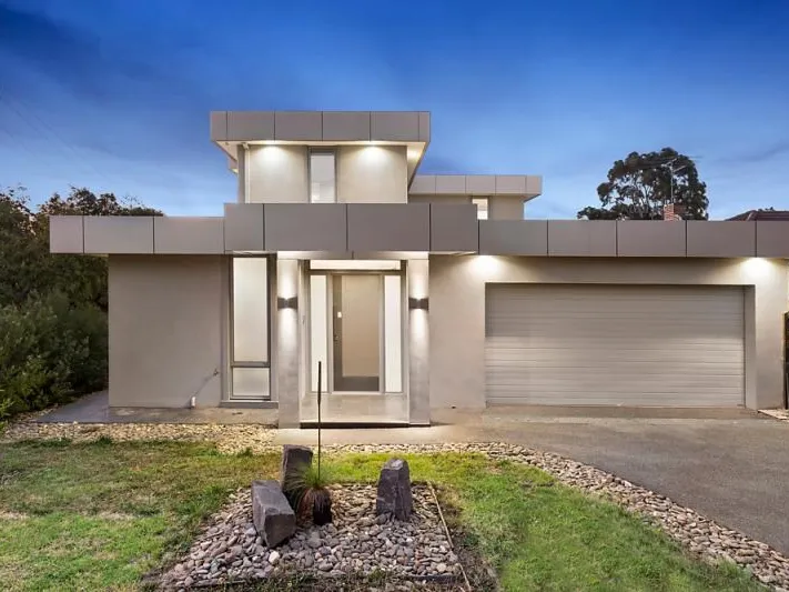 Well Maintained Family Home - Quiet & Convenient Location