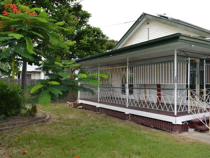 YOU DO THE MATHS !!  ONLY $195,000 AND RENTING FOR $290.00 PW