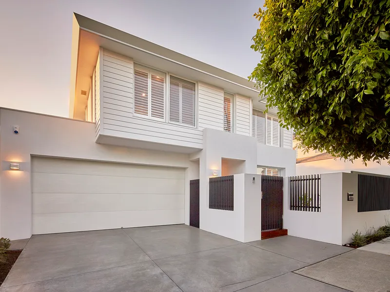 A NEAR NEW HOME WITH FRESH COASTAL FEEL