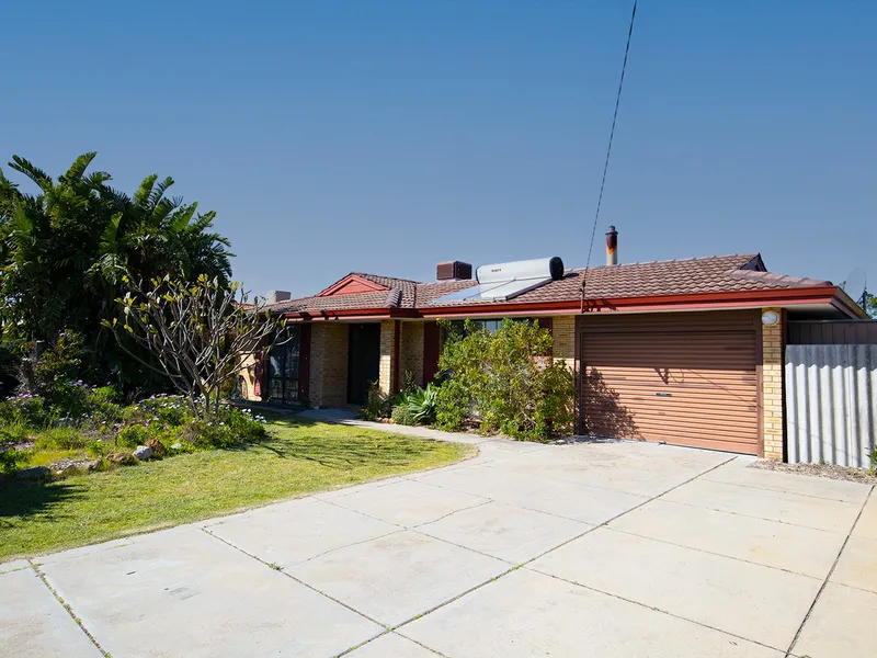 SPACIOUS FAMILY HOME PLUS WORKSHOP