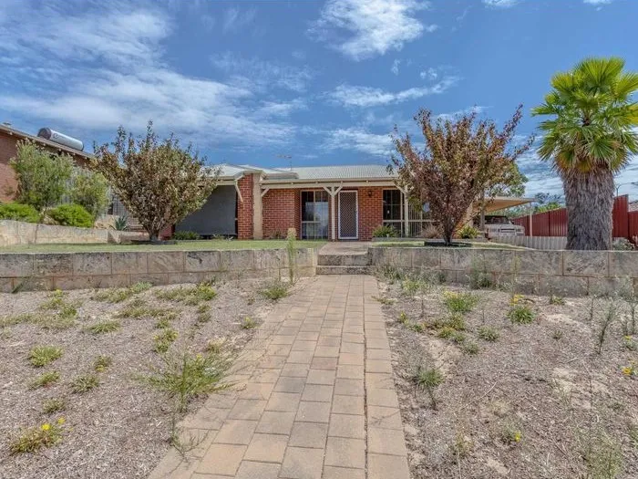 UNDER OFFER BY THE LOVELL TEAM!