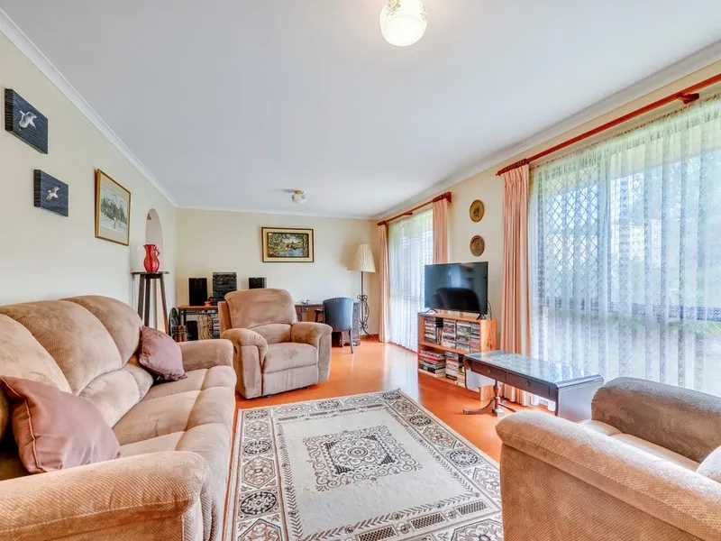 3 BEDROOM HOME in PERFECT LOCATION