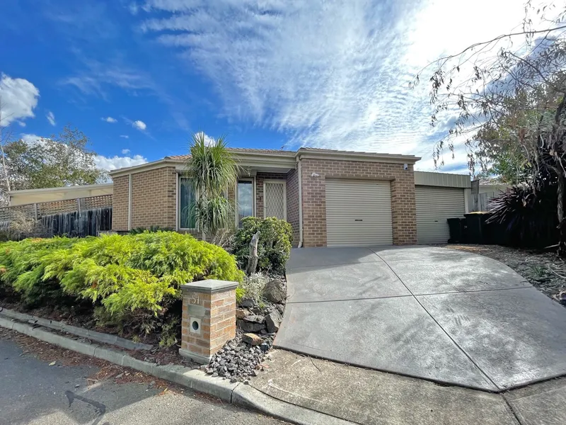 White Knight presents a FULLY FURNISHED PROPERTY for lease