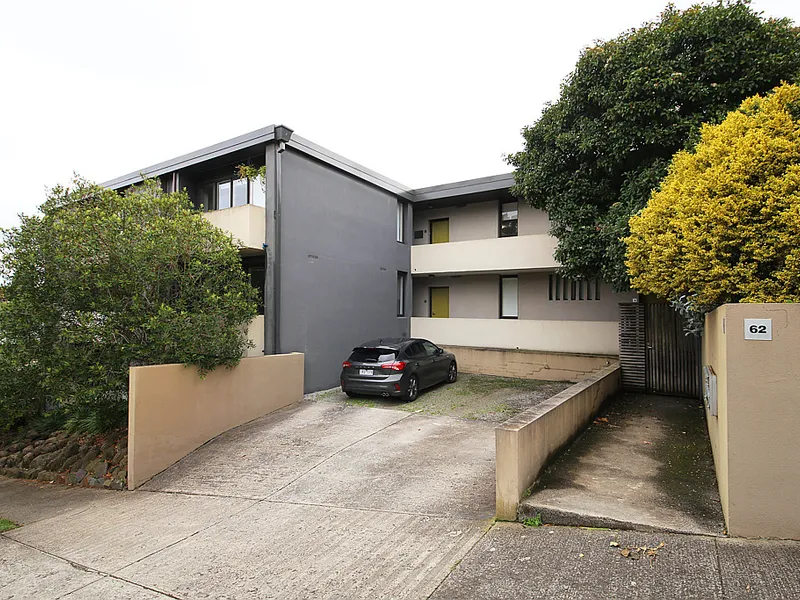 Convenient Westgarth Location!