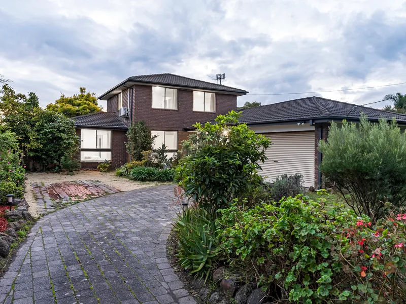 Ultimate family living in Mount Waverley's Premier Locale